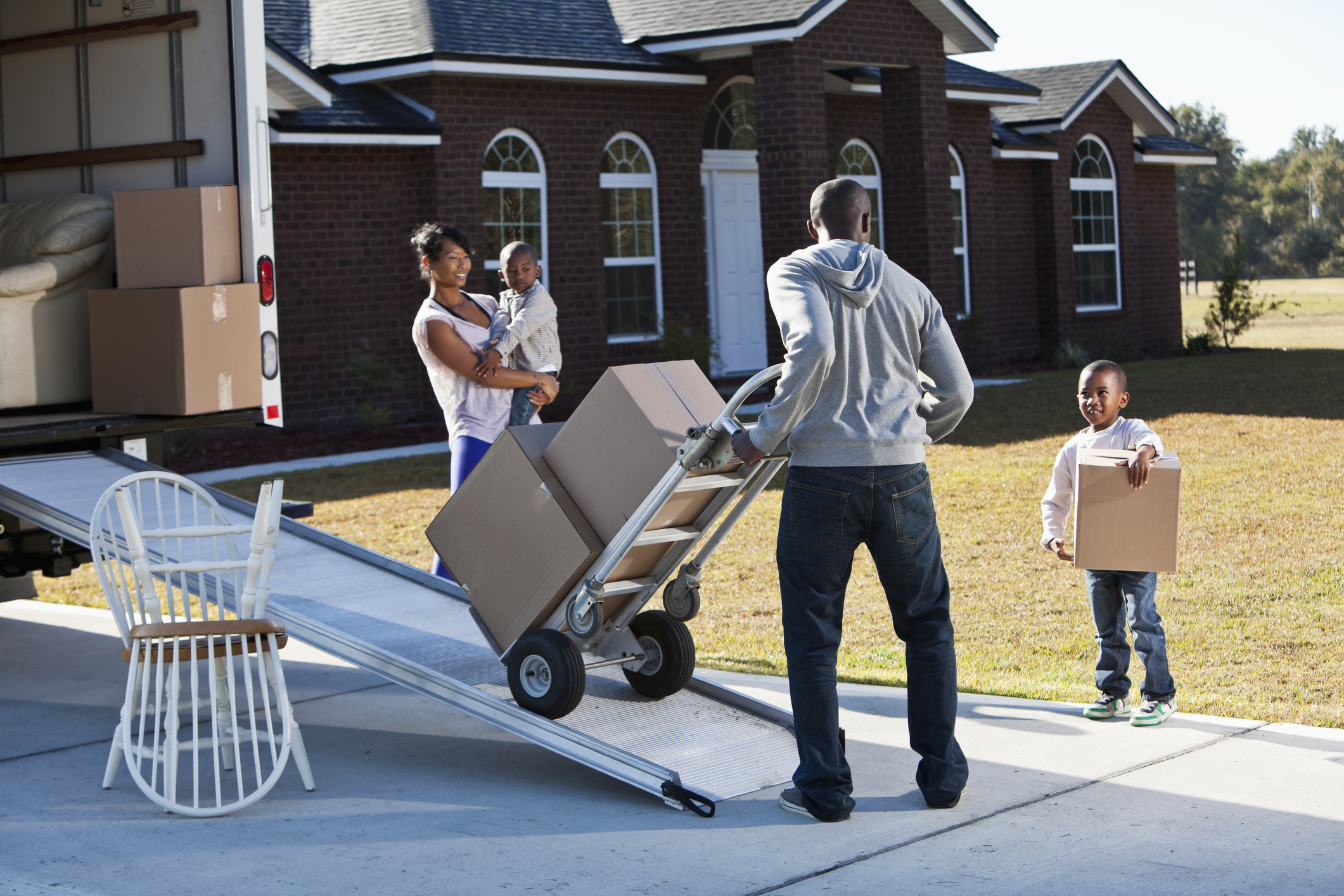 AQMS movers unloading a family's truck in Santa Clarita