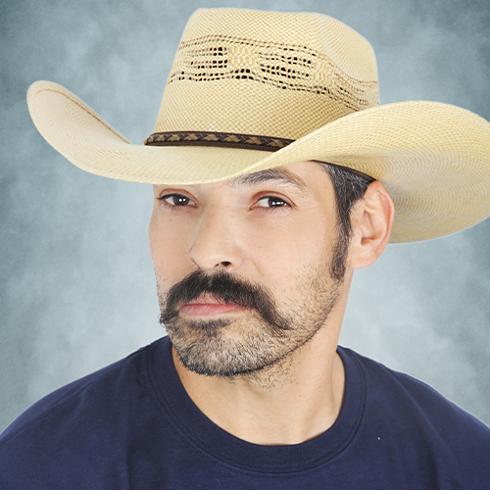 Raul Martinez – Warehouse Manager